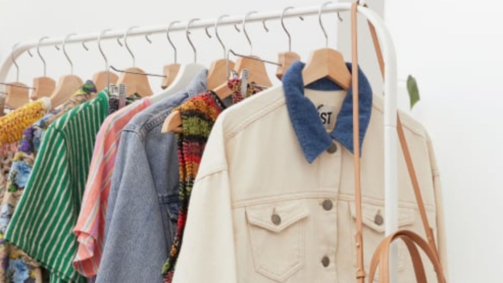 How To Shop Like An Expert On Second-Hand Marketplaces