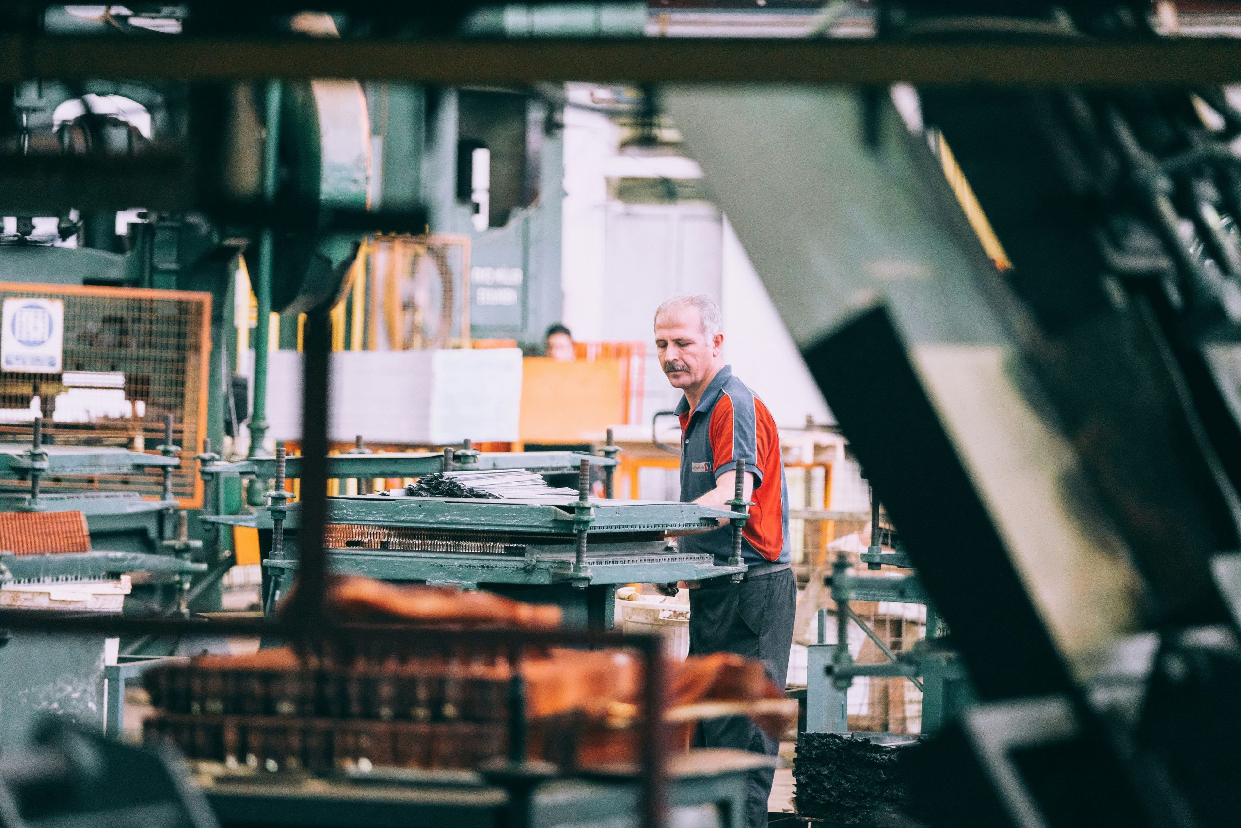 Print on Demand vs. Traditional Manufacturing: Which is Right for Your Business?
